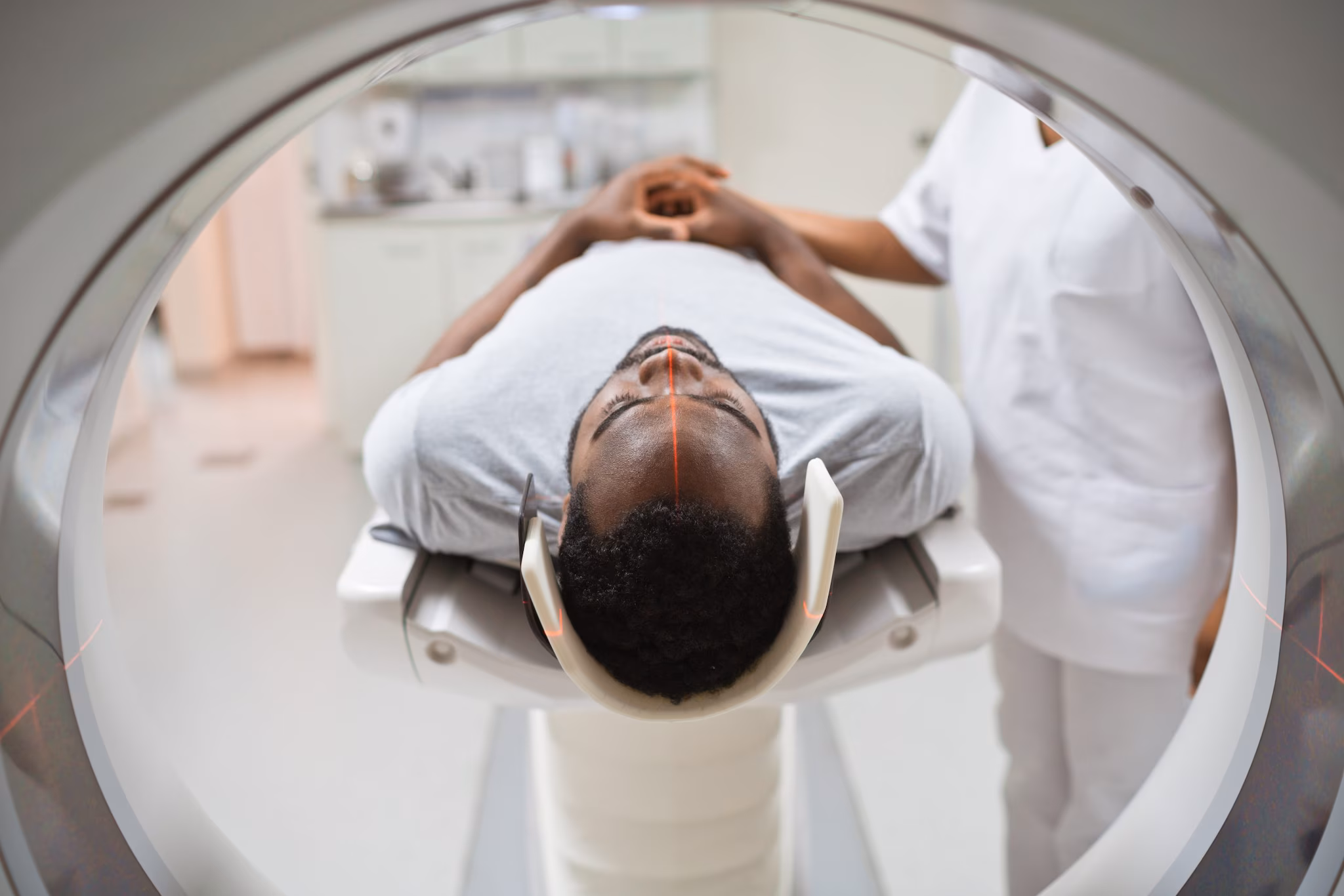 MRI-Acanthamoeba.jpg Man lying down and preparing to get an MRI