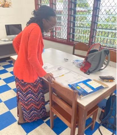 Examining test results for previous dengue infection Examining test results for previous dengue infection