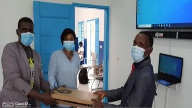 Cote-dIvoire-RRT-3 Project supervisors deliver equipment to trainees