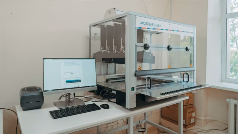 -- title missing -- computer and micro lab machine