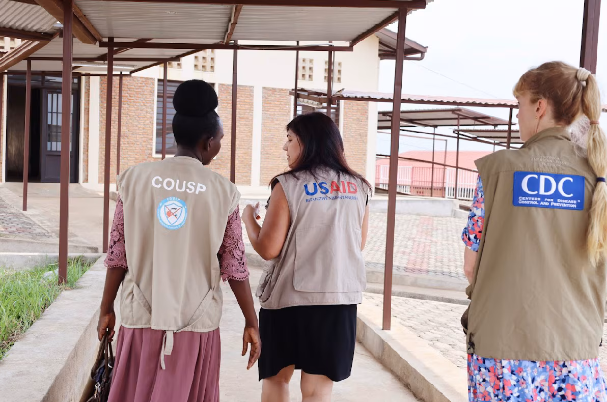 COUSP USAID and CDC representatives CDC is working with international partners to respond to clade I mpox
