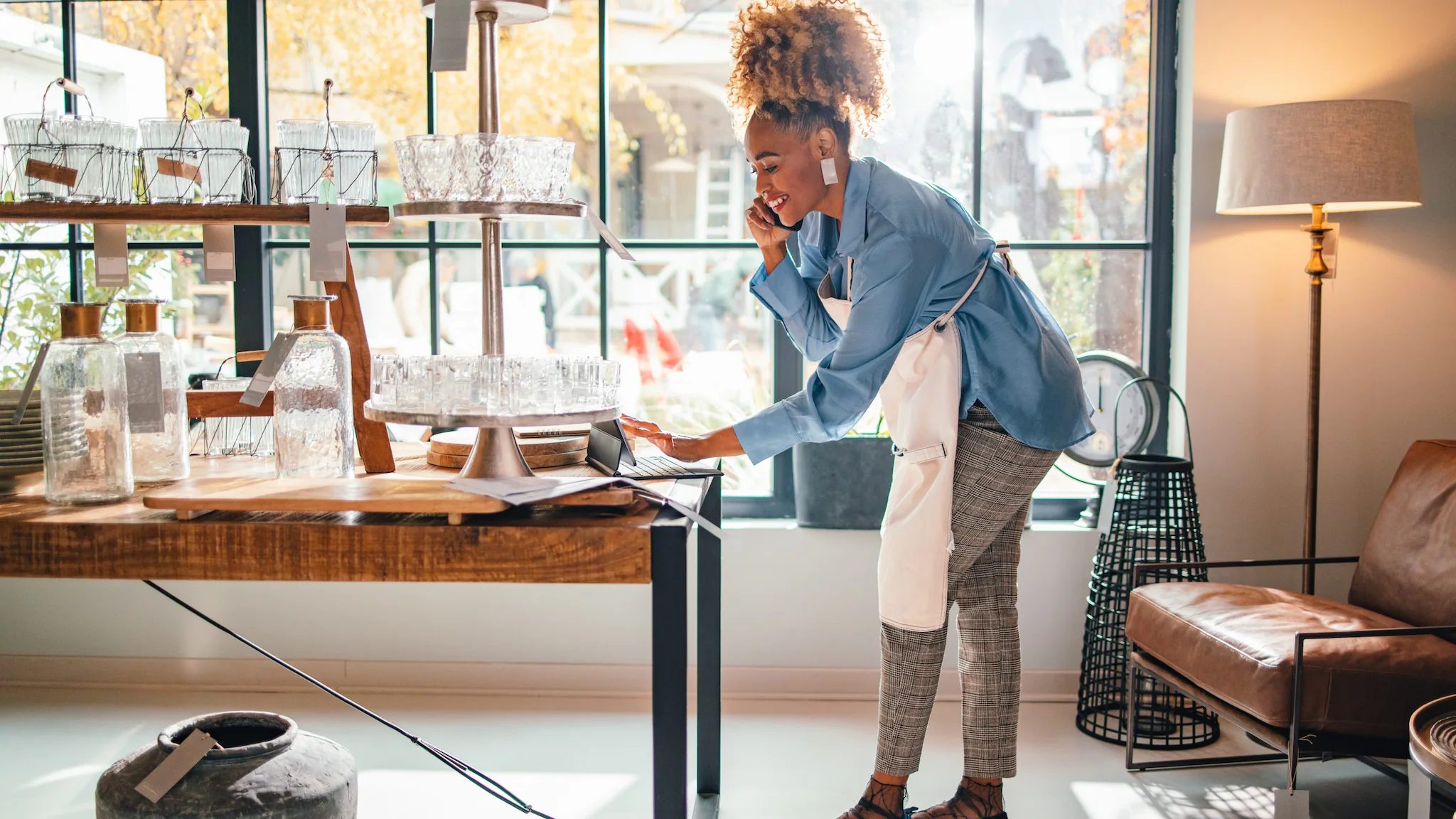 — title missing — African American retail worker.