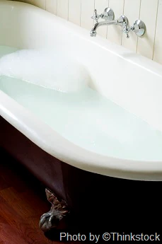 --no title-- A bathtub